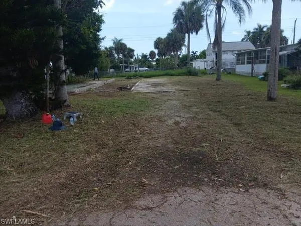 $120,000 | 46 Derhenson Drive, Naples, FL 34114