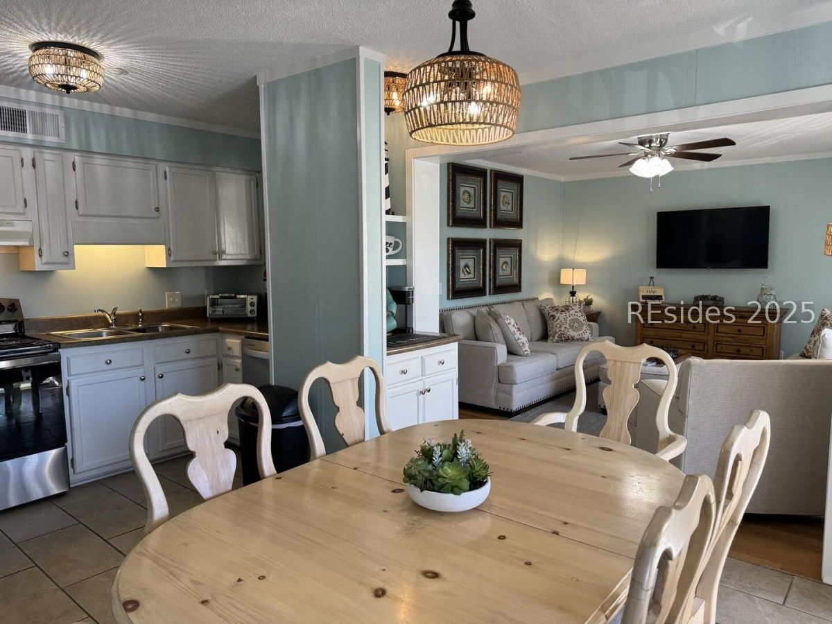 40 Folly Field Road, Unit 233 Hilton Head Island, SC 29928 - Photo 11 of 40