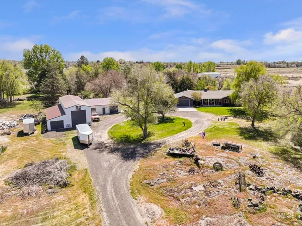 $999,500 | 2726 South 850 East, Hagerman, ID 83332
