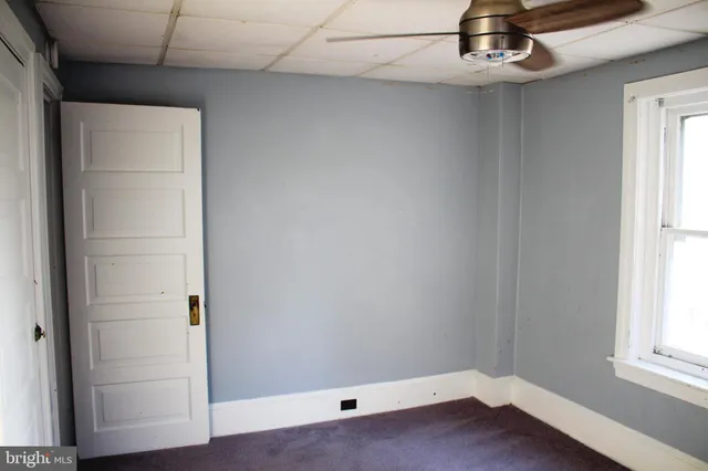 $215,000 | 409 North York Street, Pottstown, PA 19464