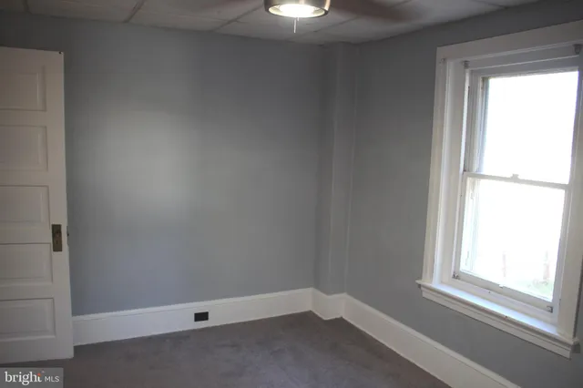 $215,000 | 409 North York Street, Pottstown, PA 19464