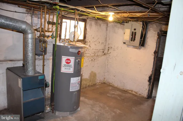 $215,000 | 409 North York Street, Pottstown, PA 19464