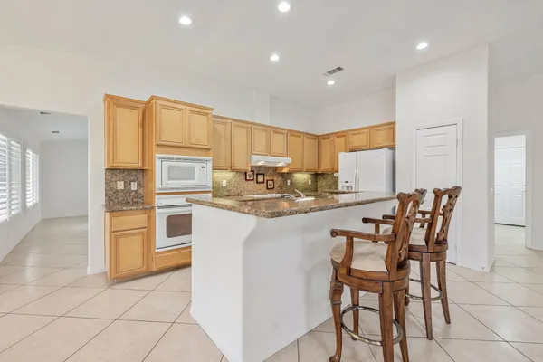$4,800 | 79940 Hancock Court, La Quinta, CA 92253