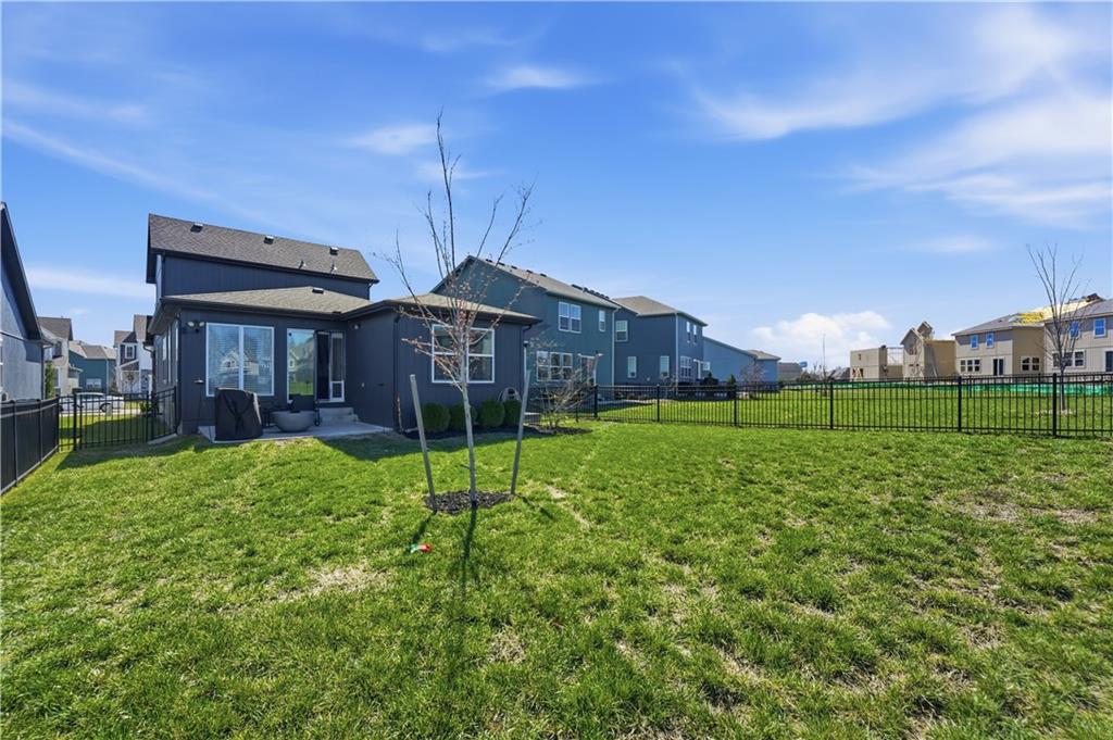 8809 Southwest 9th Terrace Blue Springs, MO 64064 - Photo 20 of 28