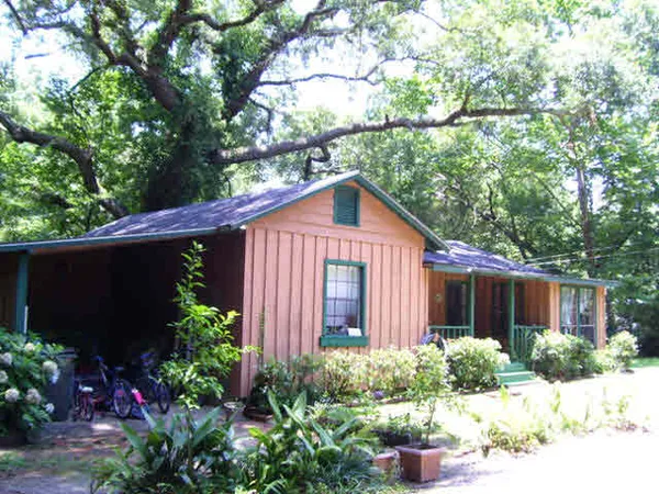 $850 | 24271 Blake Lane, Fairhope, AL 36532