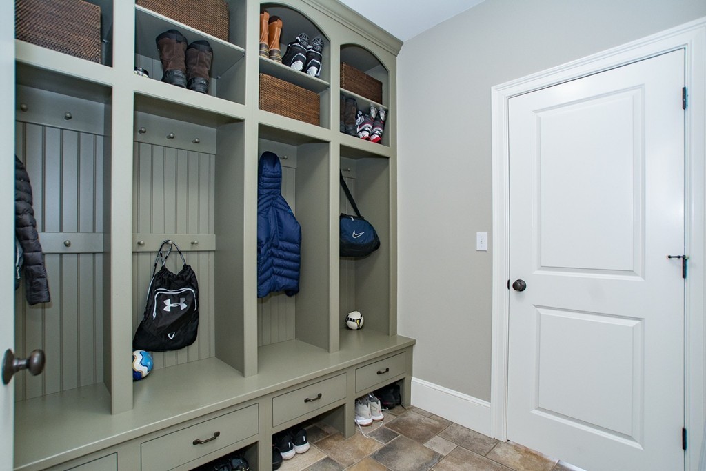 36 Minuteman Road Medfield, MA 02052 - Photo 14 of 30 Gallery Image 14