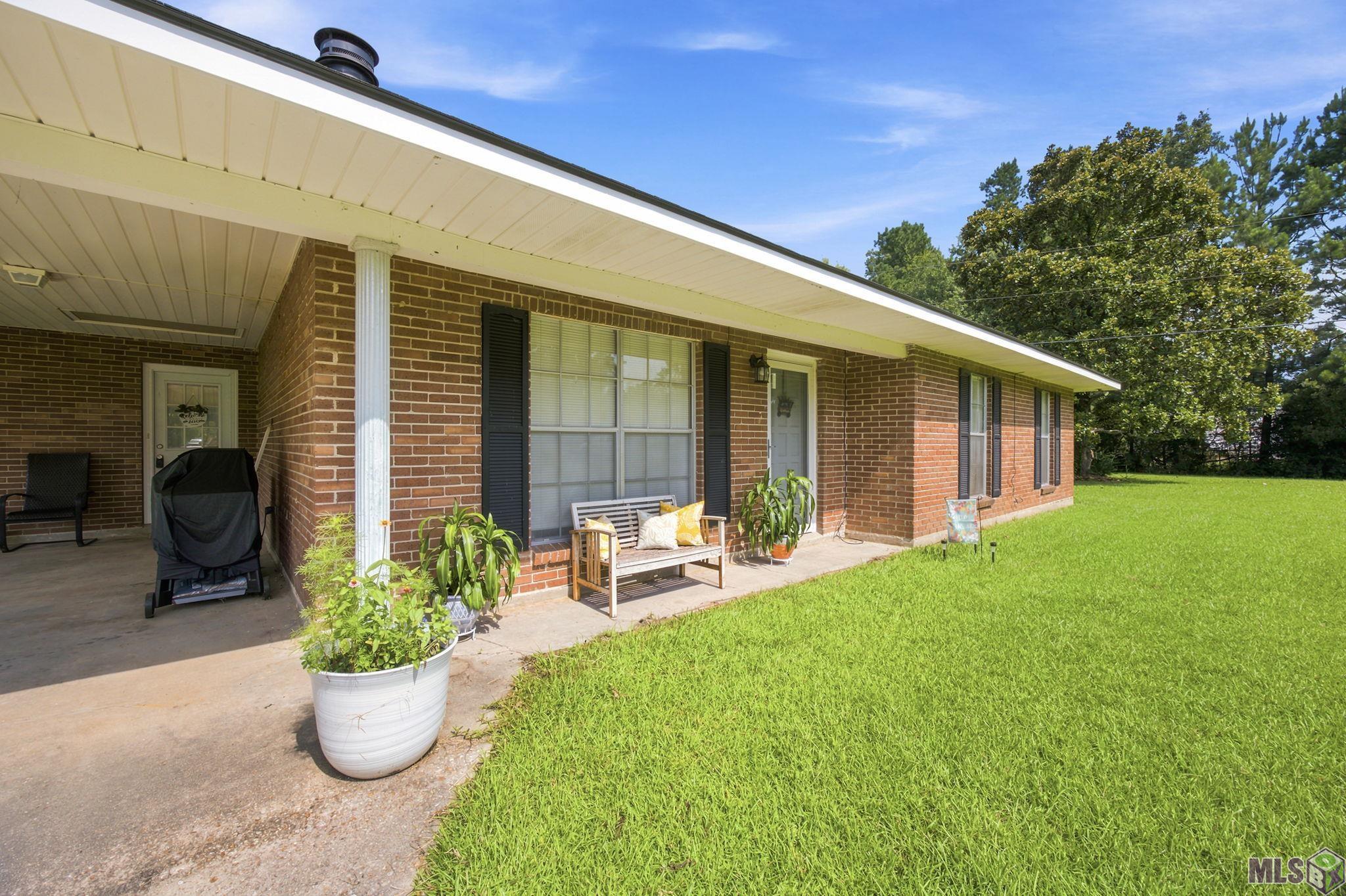 31735 North Doyle Road Holden, LA 70744 - Photo 3 of 25