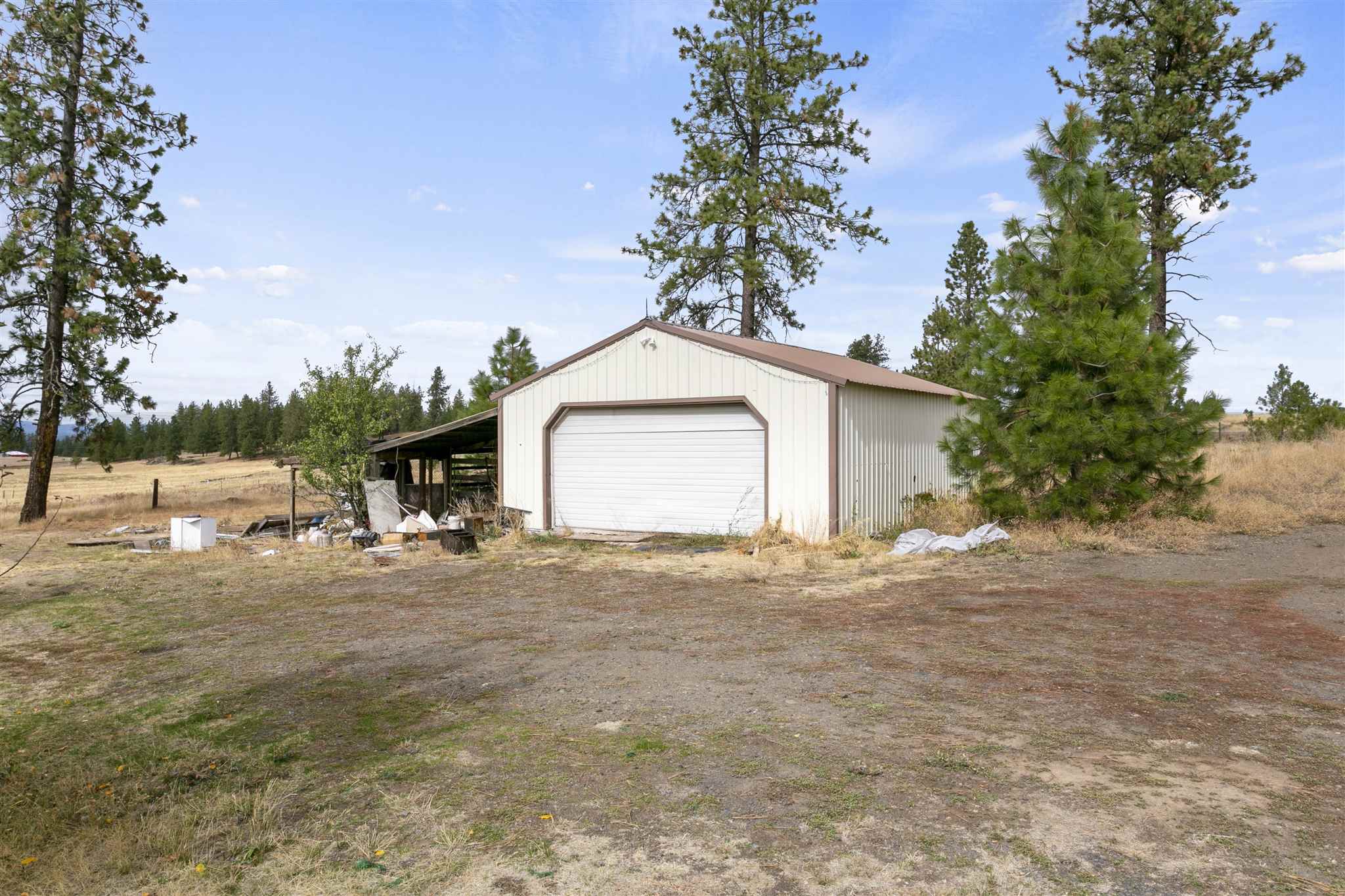 15117 North Ritchey Road Nine Mile Falls, WA 99026 - Photo 3 of 17