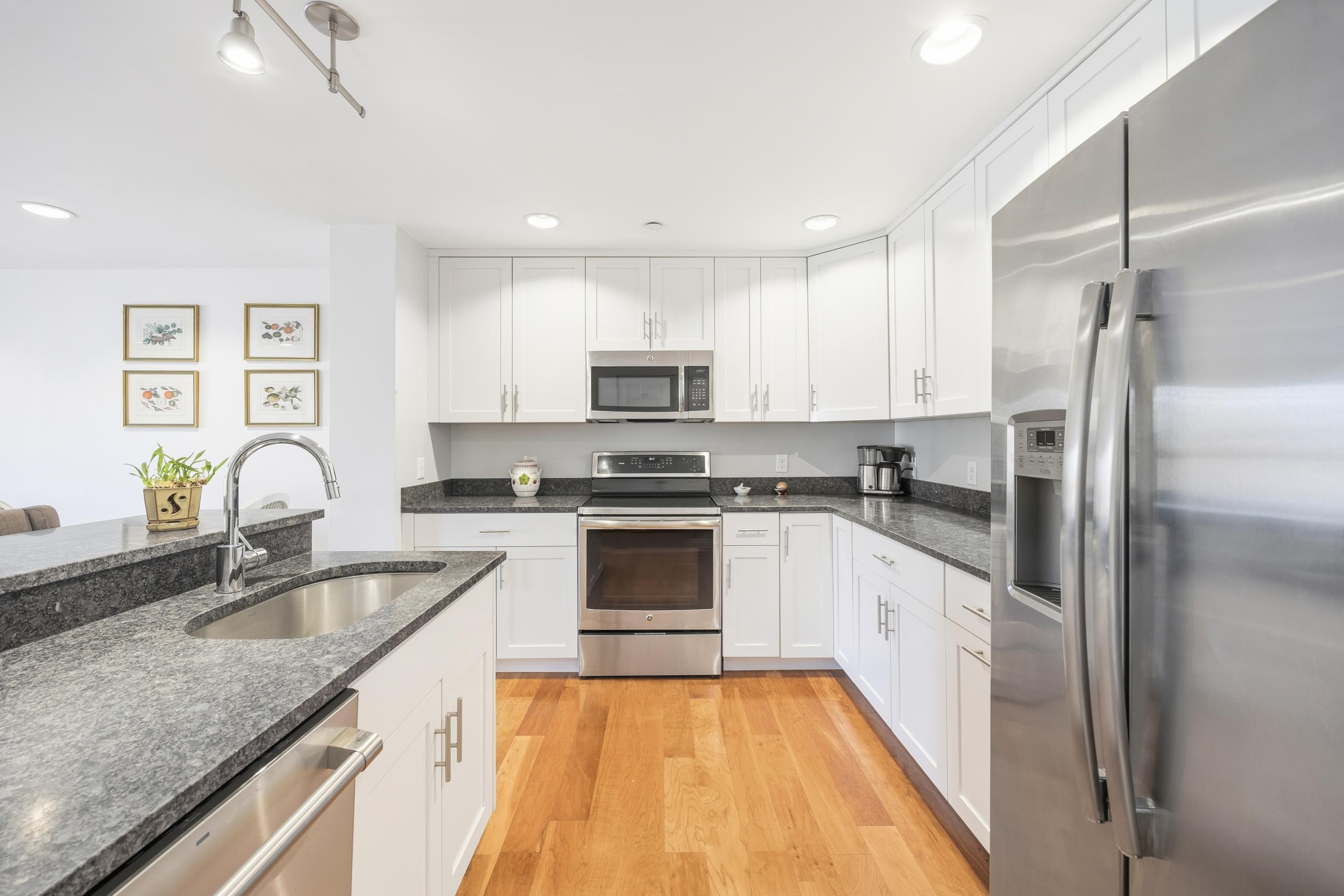 Kitchen with Cabinets