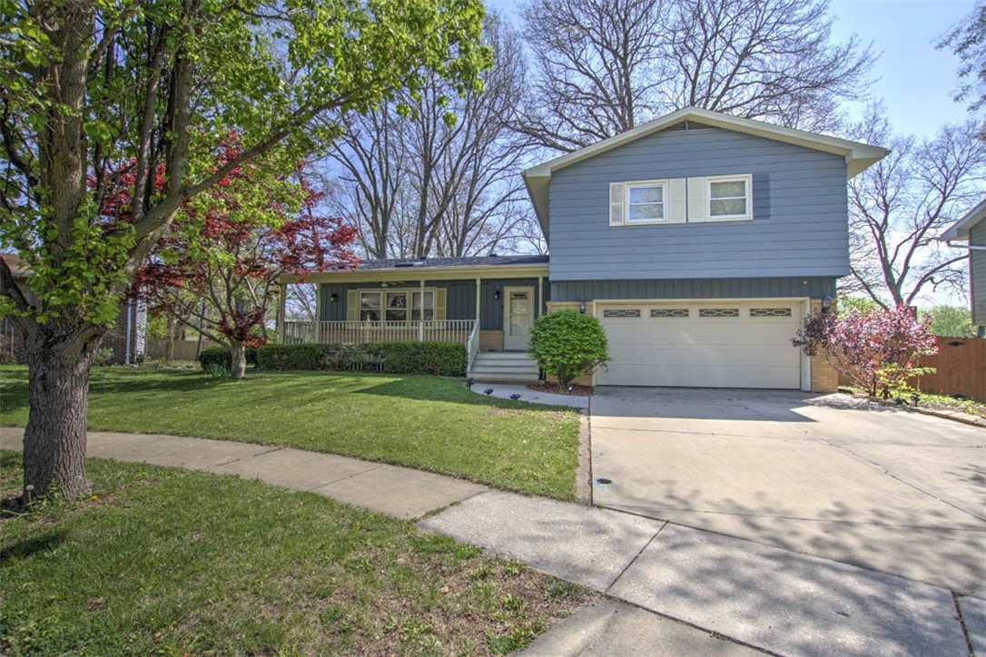 4636 Lawson Drive Decatur, IL 62526 - Photo 2 of 24
