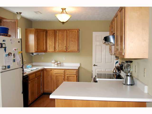 5265 Gateway Avenue Noblesville, IN 46062 - Photo 6 of 9 Gallery Image 6