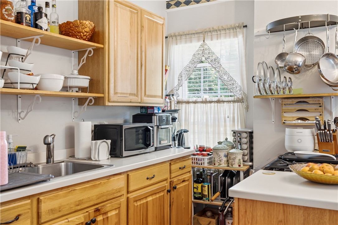 507 Summer Street Woonsocket, RI 02895 - Photo 14 of 38