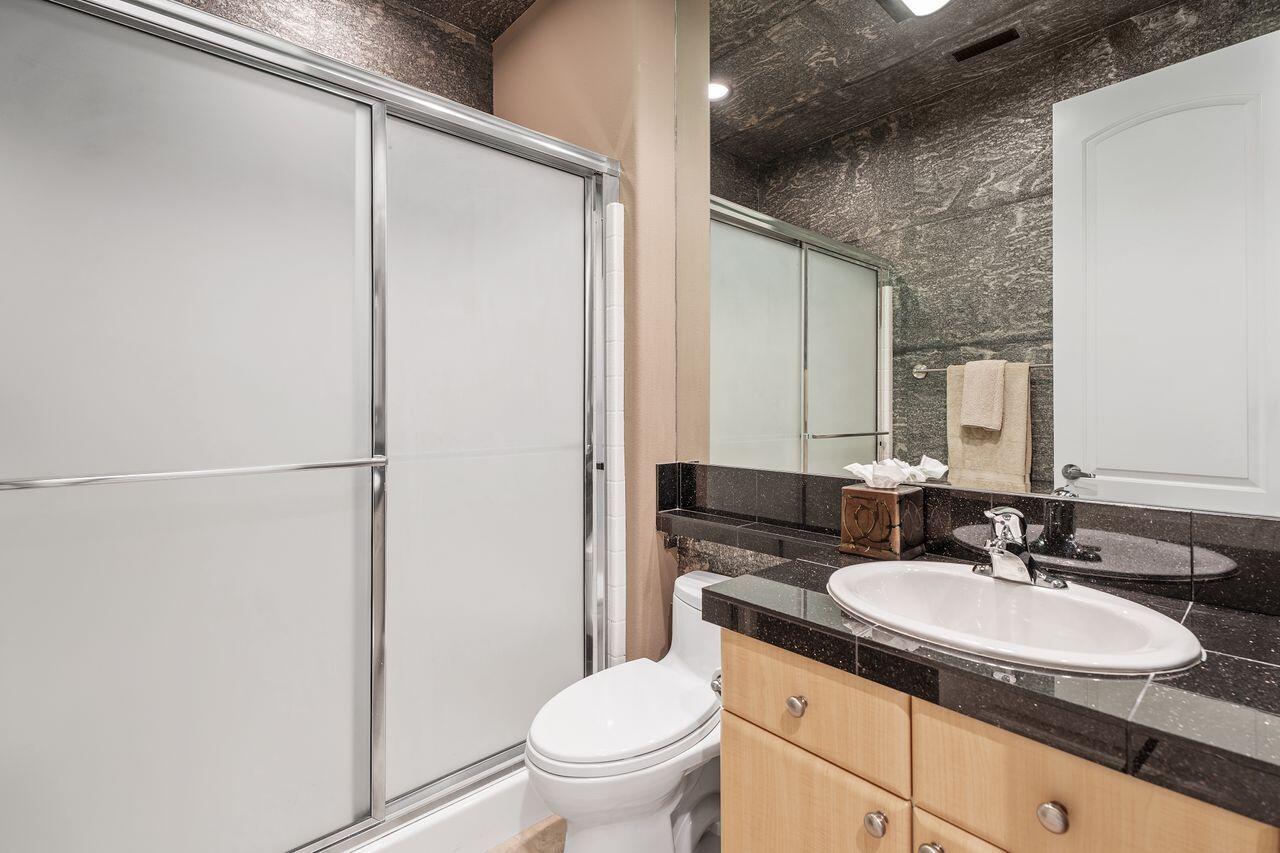 136 Via Solaro Rancho Mirage, CA 92270 - Photo 24 of 41 23_11705952_177820_177820-EI-123