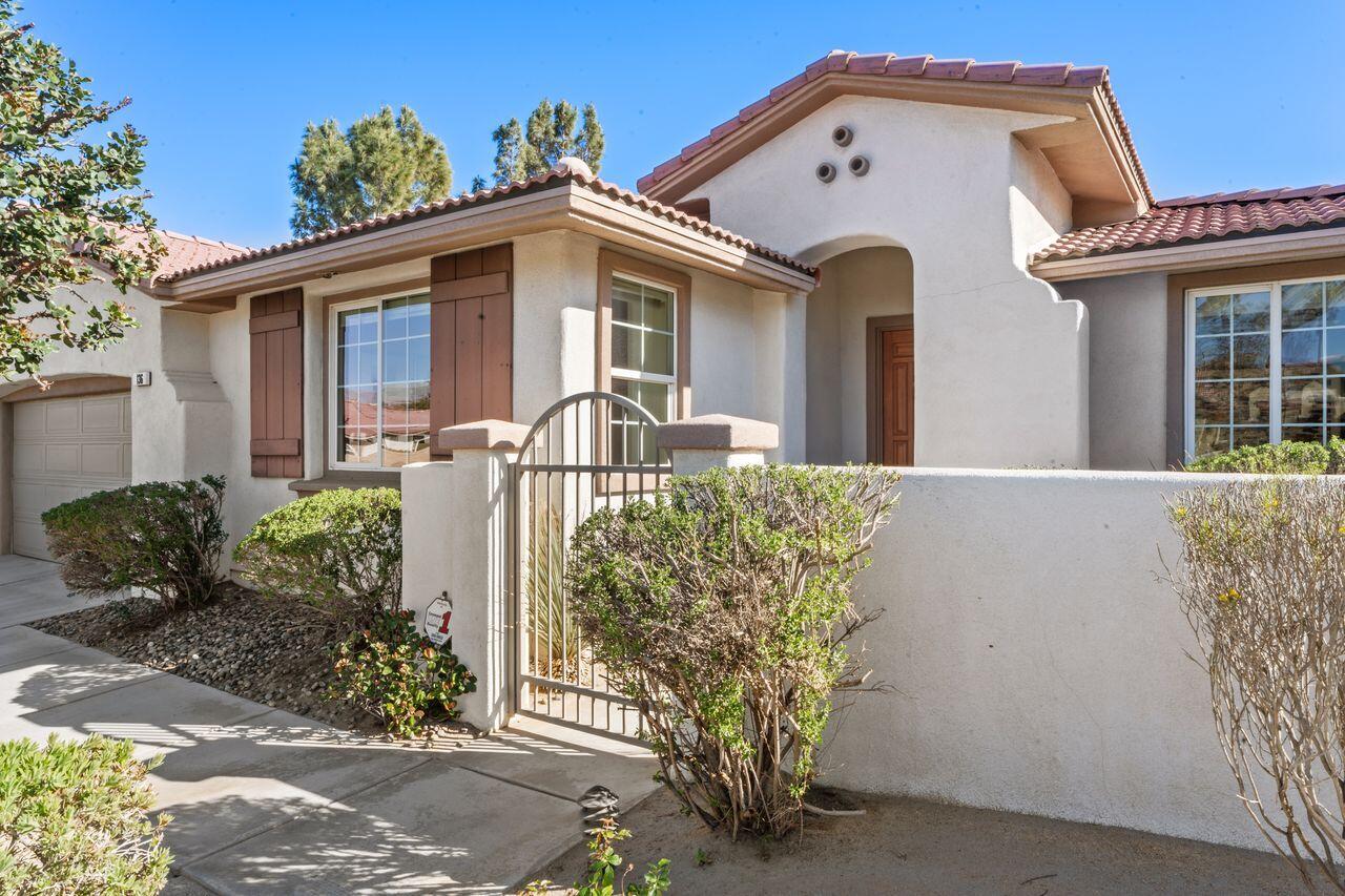 136 Via Solaro Rancho Mirage, CA 92270 - Photo 3 of 32 6_11705932_177820_177820-EI-106