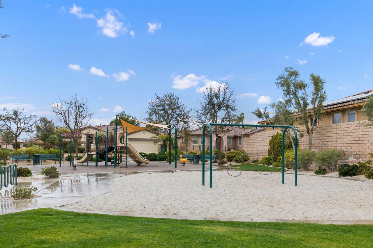 136 Via Solaro Rancho Mirage, CA 92270 - Photo 37 of 41 506_11704686_157717_157717-ei-_139_52902