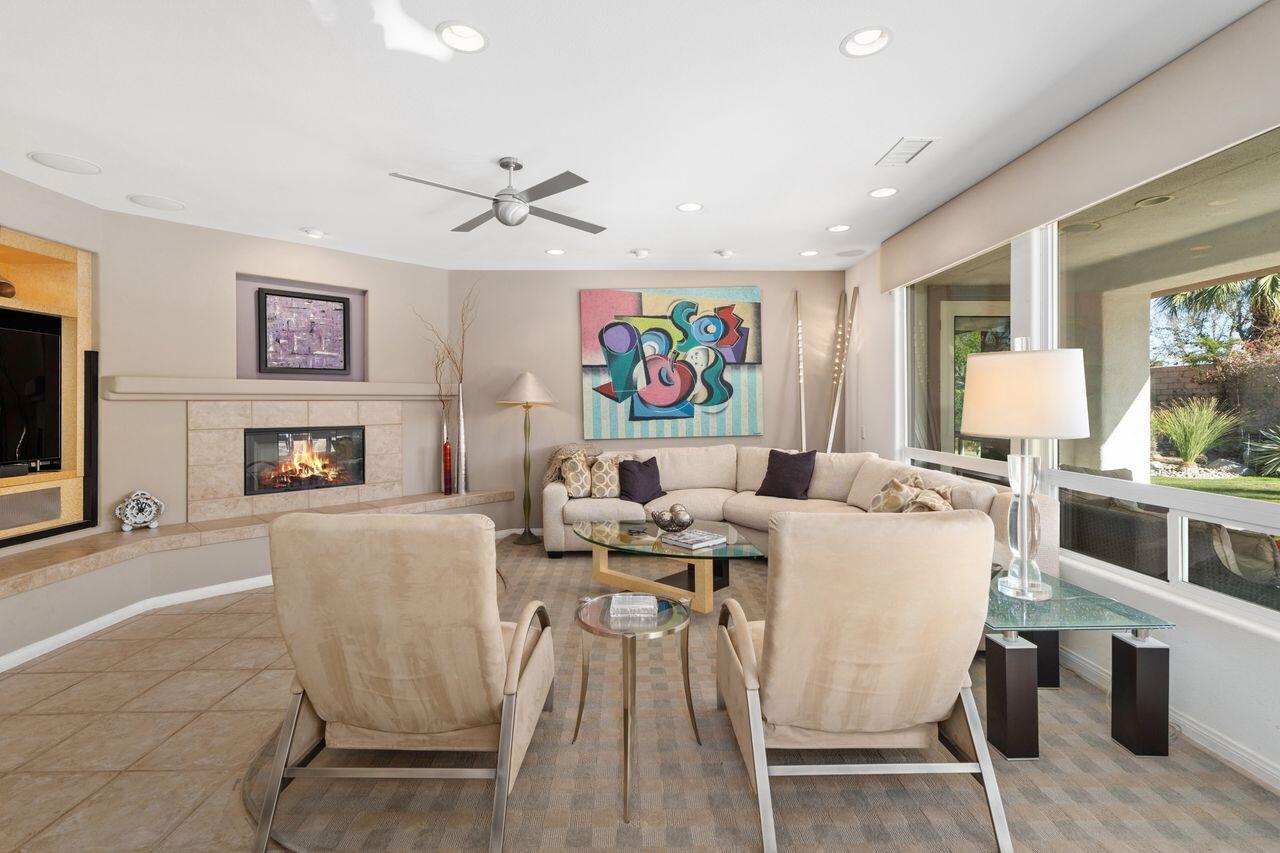136 Via Solaro Rancho Mirage, CA 92270 - Photo 10 of 32 11_11705942_177820_177820-EI-111