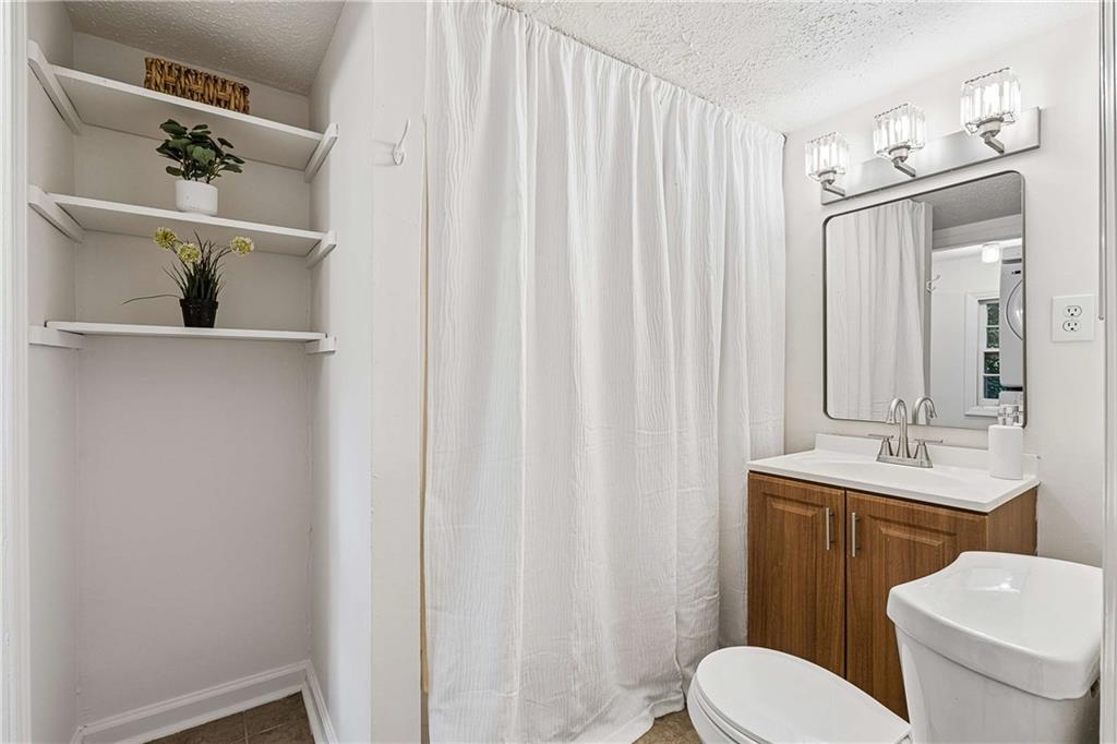 765 Iris Terrace Decatur, GA 30033 - Photo 13 of 17 Gallery Image 13