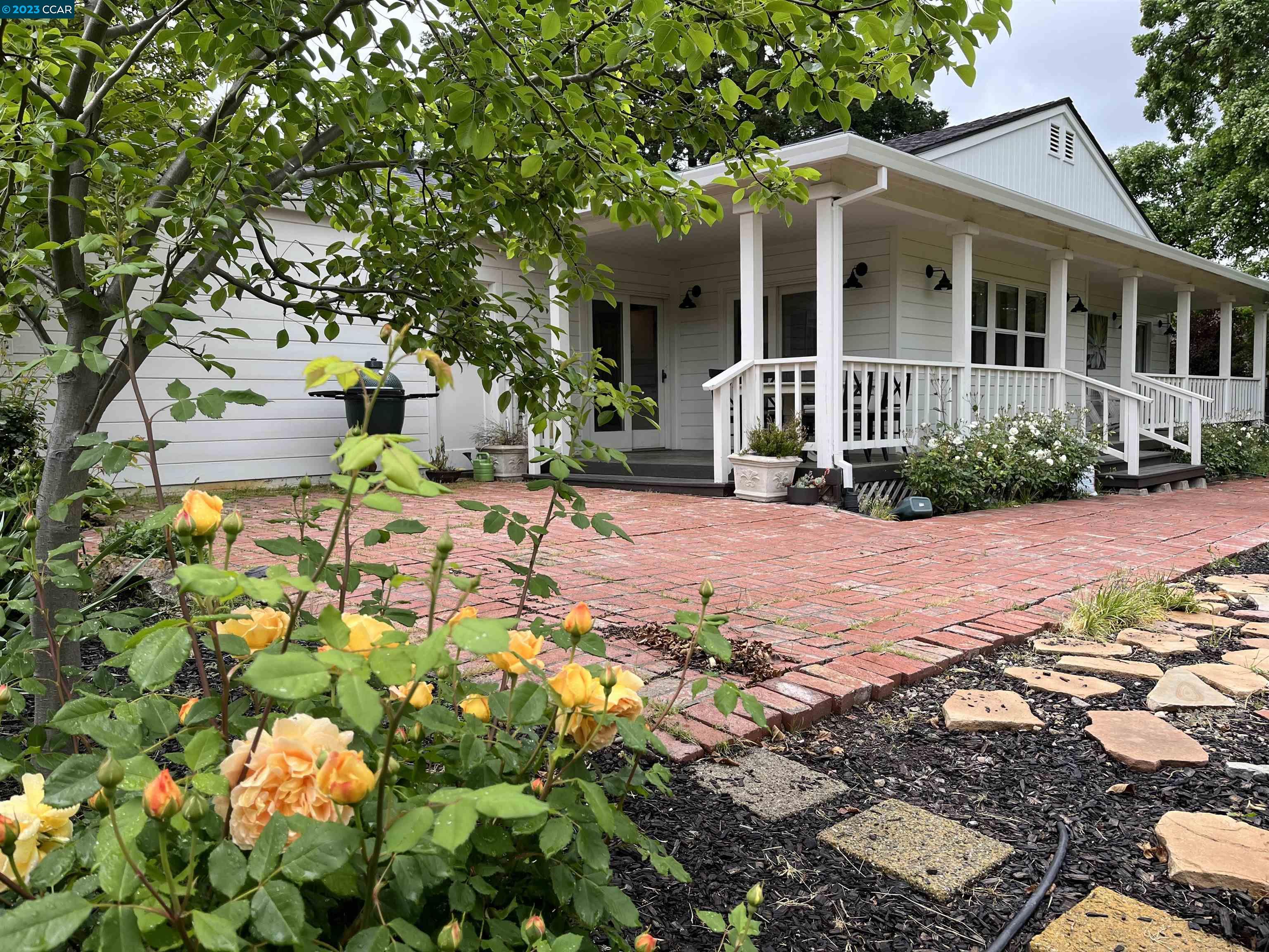 3524 Oliver Court Lafayette, CA 94549 - Photo 20 of 32 a front view of a house with a garden