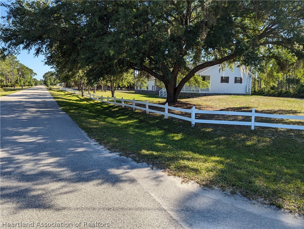 5205 Oak Road Sebring, FL 33875 - Photo 4 of 38 Gallery Image 4