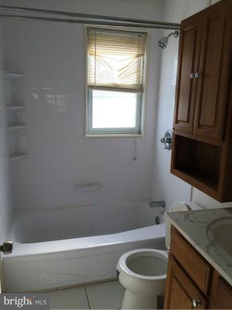 1950 Eastfield Road Baltimore, MD 21222 - Photo 11 of 15 Bath