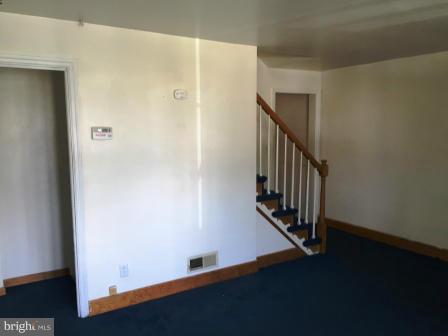 1950 Eastfield Road Baltimore, MD 21222 - Photo 3 of 15 Living Room