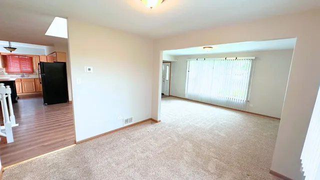 $194,000 | 1204 East 154th Street, South Holland, IL 60473