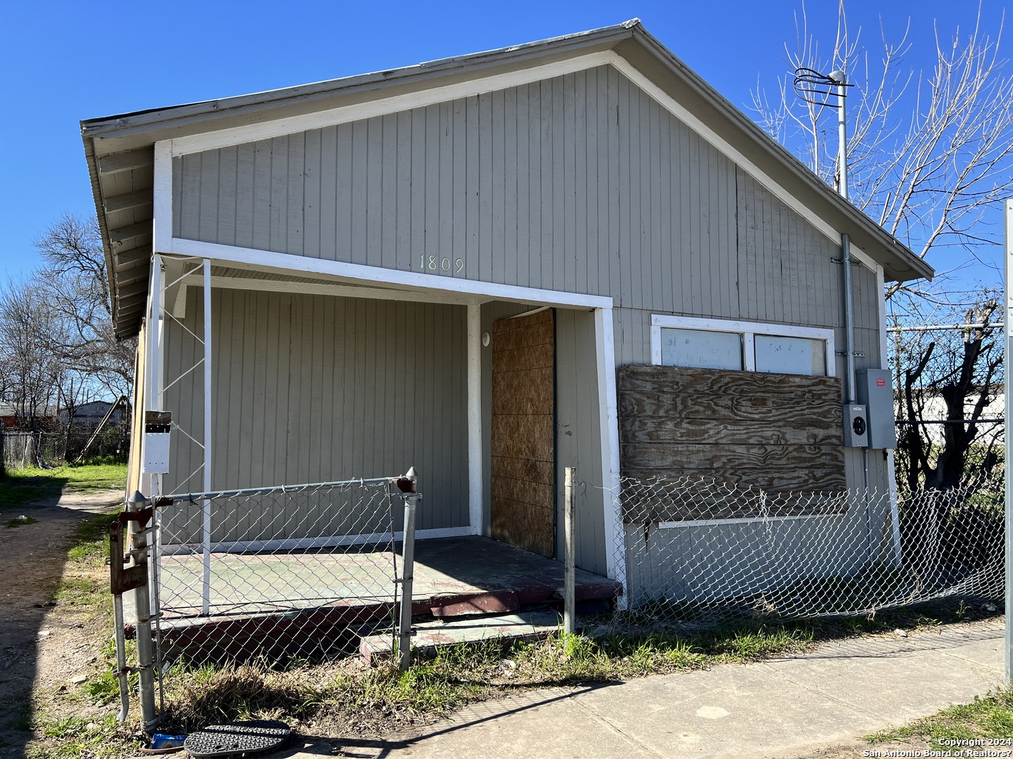 1809 South Brazos St  