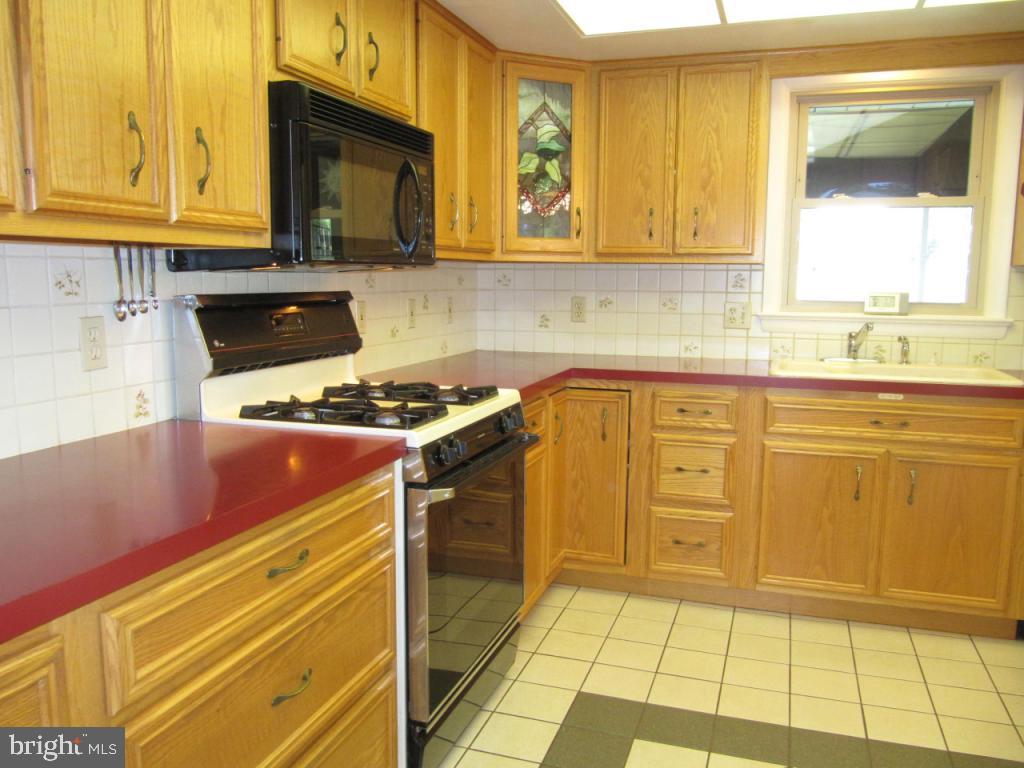408 Rutledge Avenue Lancaster, PA 17601 - Photo 3 of 22 Gallery Image 3