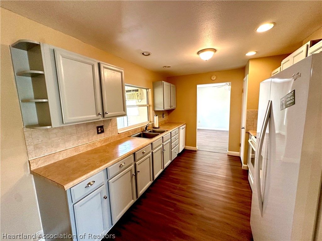 7028 Rolling Road Sebring, FL 33876 - Photo 13 of 36 Gallery Image 13