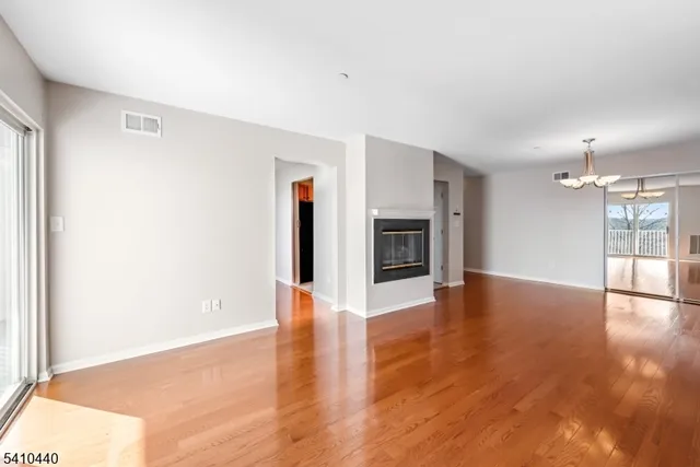 $2,600 | 90 Crestview Lane, Mount Arlington, NJ 07856