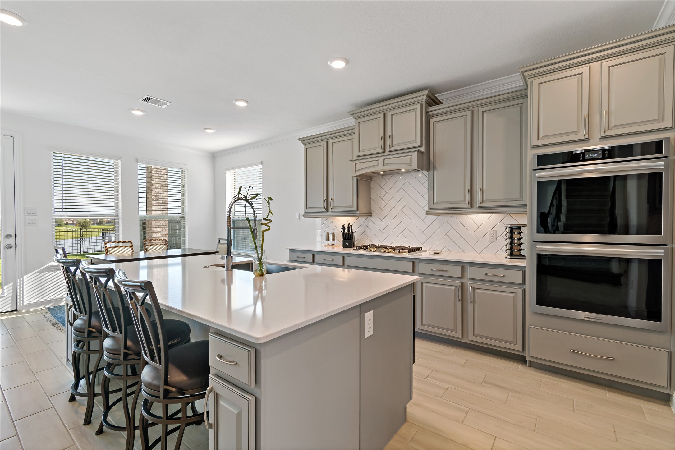 13803 Sturcombe Gln Trail Rosharon, TX 77583 - Photo 14 of 50 Kitchen