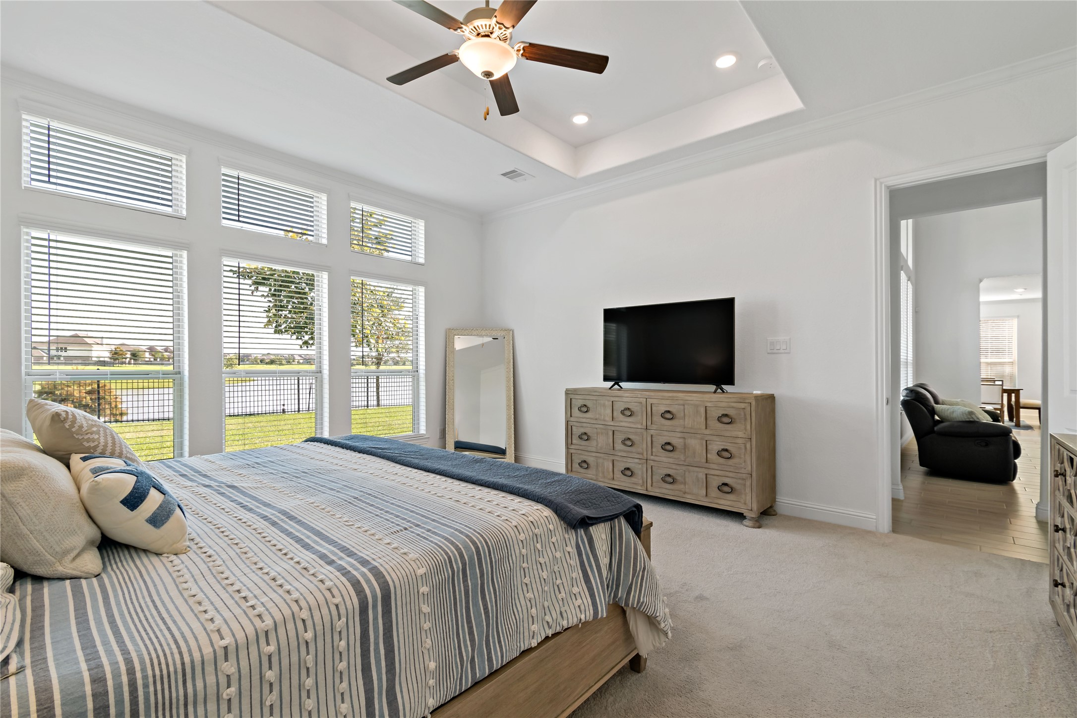 13803 Sturcombe Gln Trail Rosharon, TX 77583 - Photo 22 of 50 Primary Bedroom 1