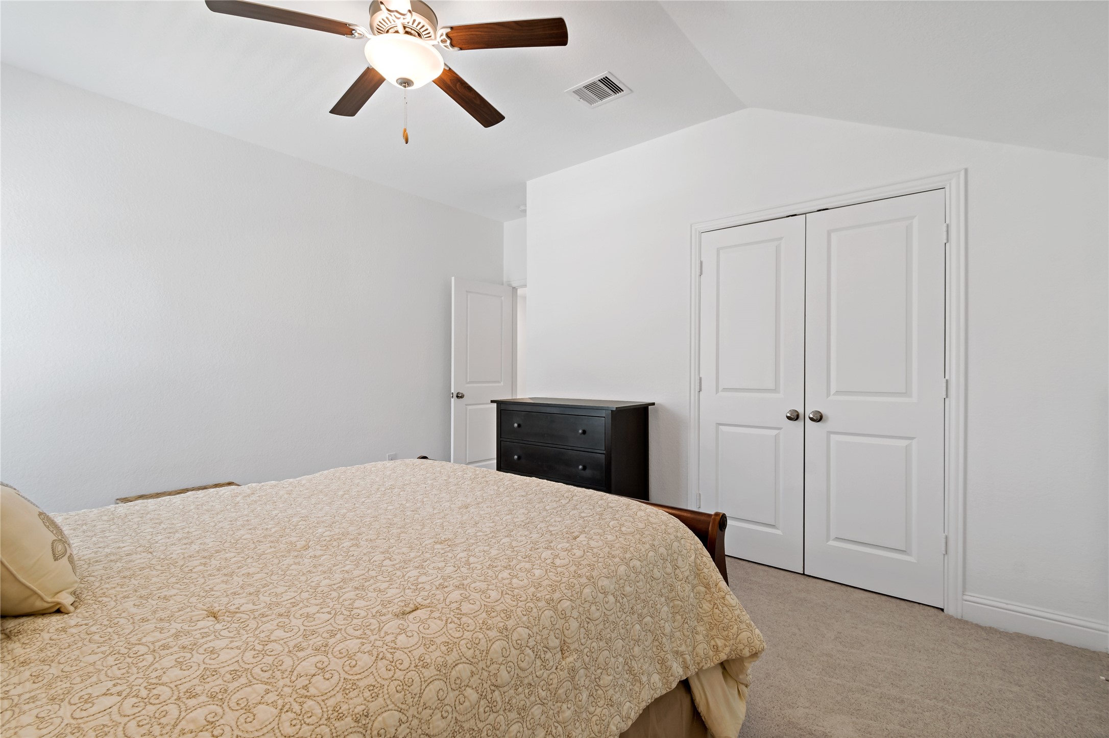 13803 Sturcombe Gln Trail Rosharon, TX 77583 - Photo 30 of 50 Bedroom 2