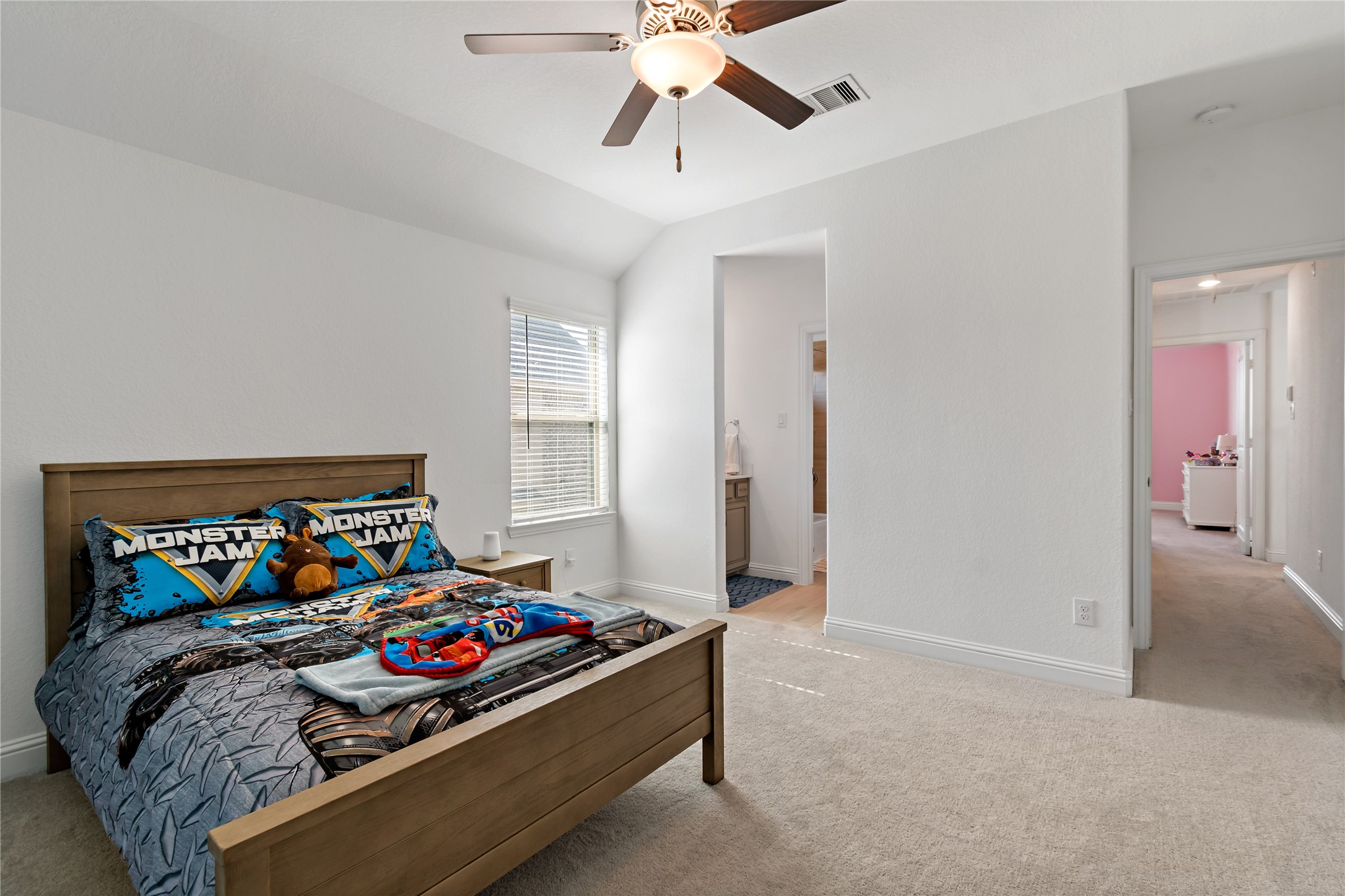 13803 Sturcombe Gln Trail Rosharon, TX 77583 - Photo 34 of 50 Bedroom 4