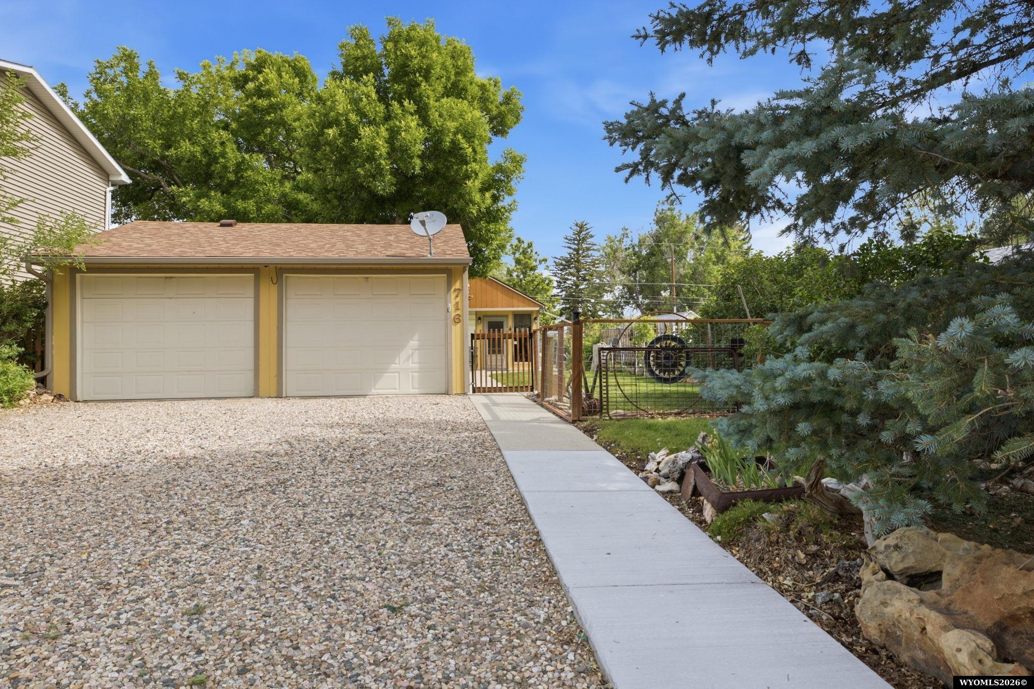 716 East 16th Street Casper, WY 82601 - Photo 3 of 29