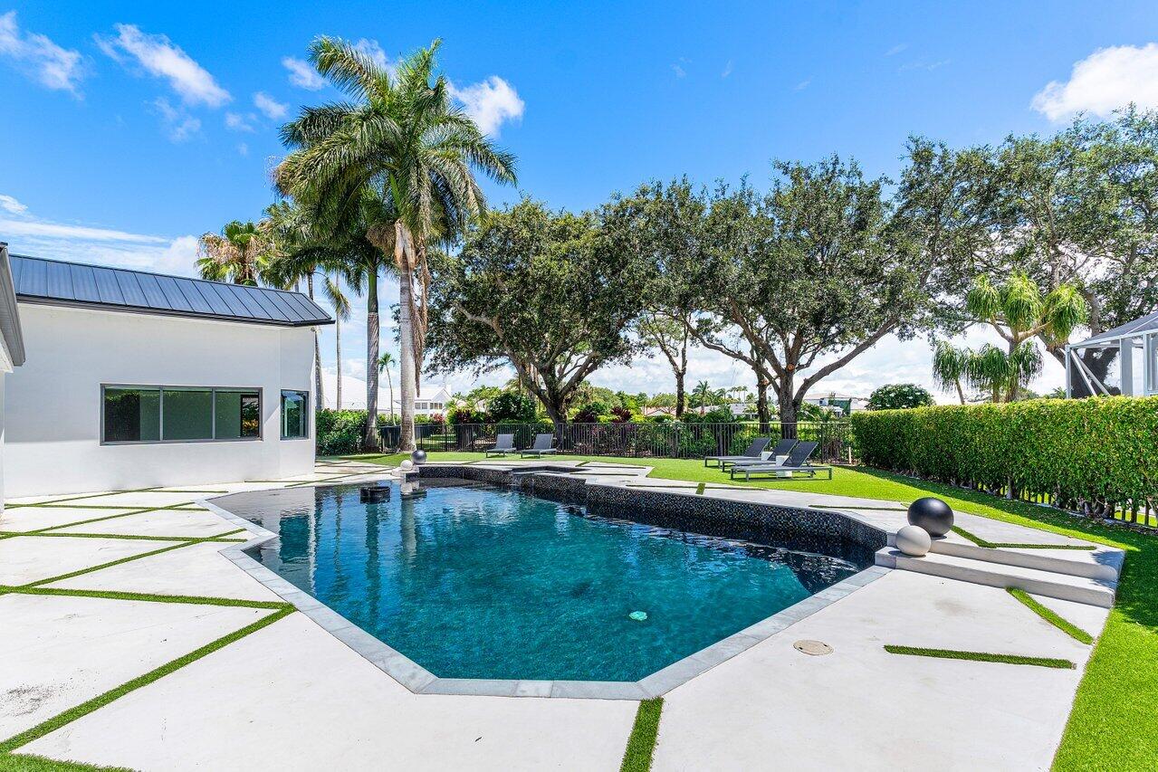 4825 Bocaire Boulevard Boca Raton, FL 33487 - Photo 38 of 52 039