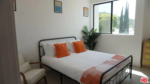 $3,850 | 10867 Fruitland Drive, Unit 504, Studio City, CA 91604