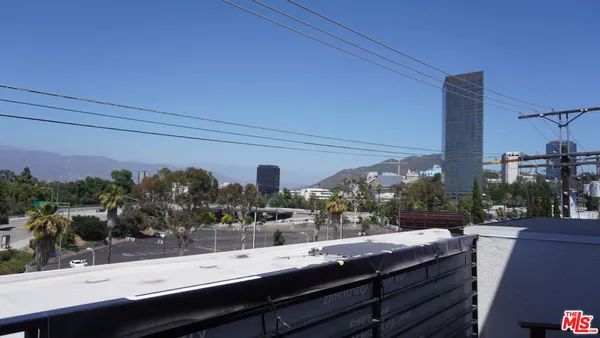 $3,850 | 10867 Fruitland Drive, Unit 504, Studio City, CA 91604