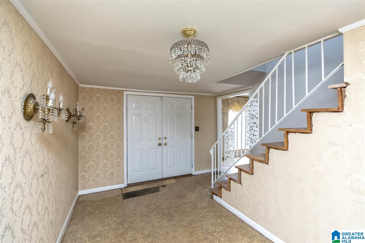 815 Dandridge Road Birmingham, AL 35221 - Photo 4 of 35