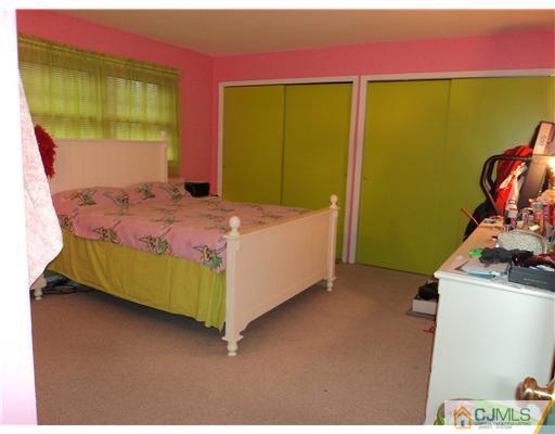 13 Wick Road East Brunswick, NJ 08816 - Photo 12 of 18 Gallery Image 12