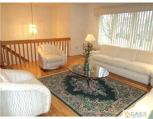 13 Wick Road East Brunswick, NJ 08816 - Photo 14 of 18 Gallery Image 14