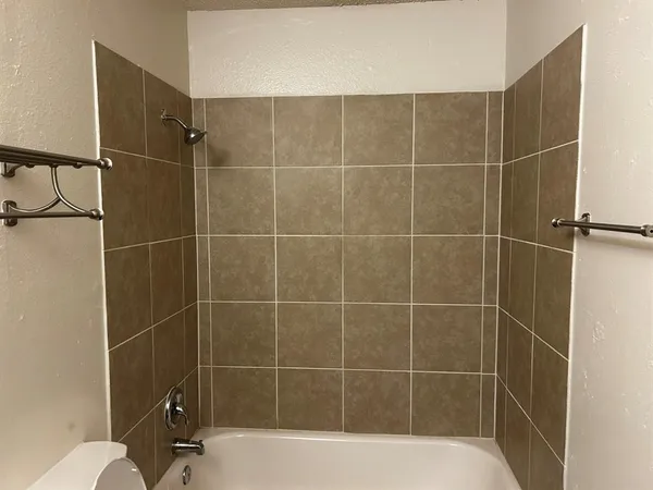 $1,200 | 2200 East Trinity Mills Road, Unit 301, Carrollton, TX 75006