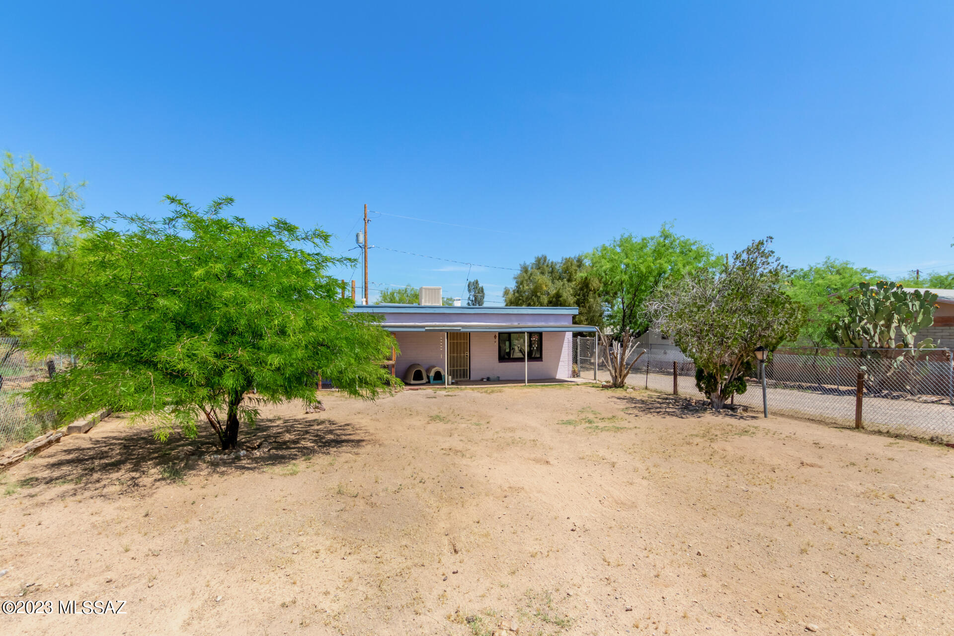 2572 West Alvaro Road Tucson, AZ 85746 - Photo 2 of 30 Gallery Image 2
