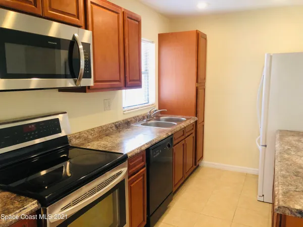 $1,950 | 1923 Jefferson Avenue, Melbourne, FL 32935