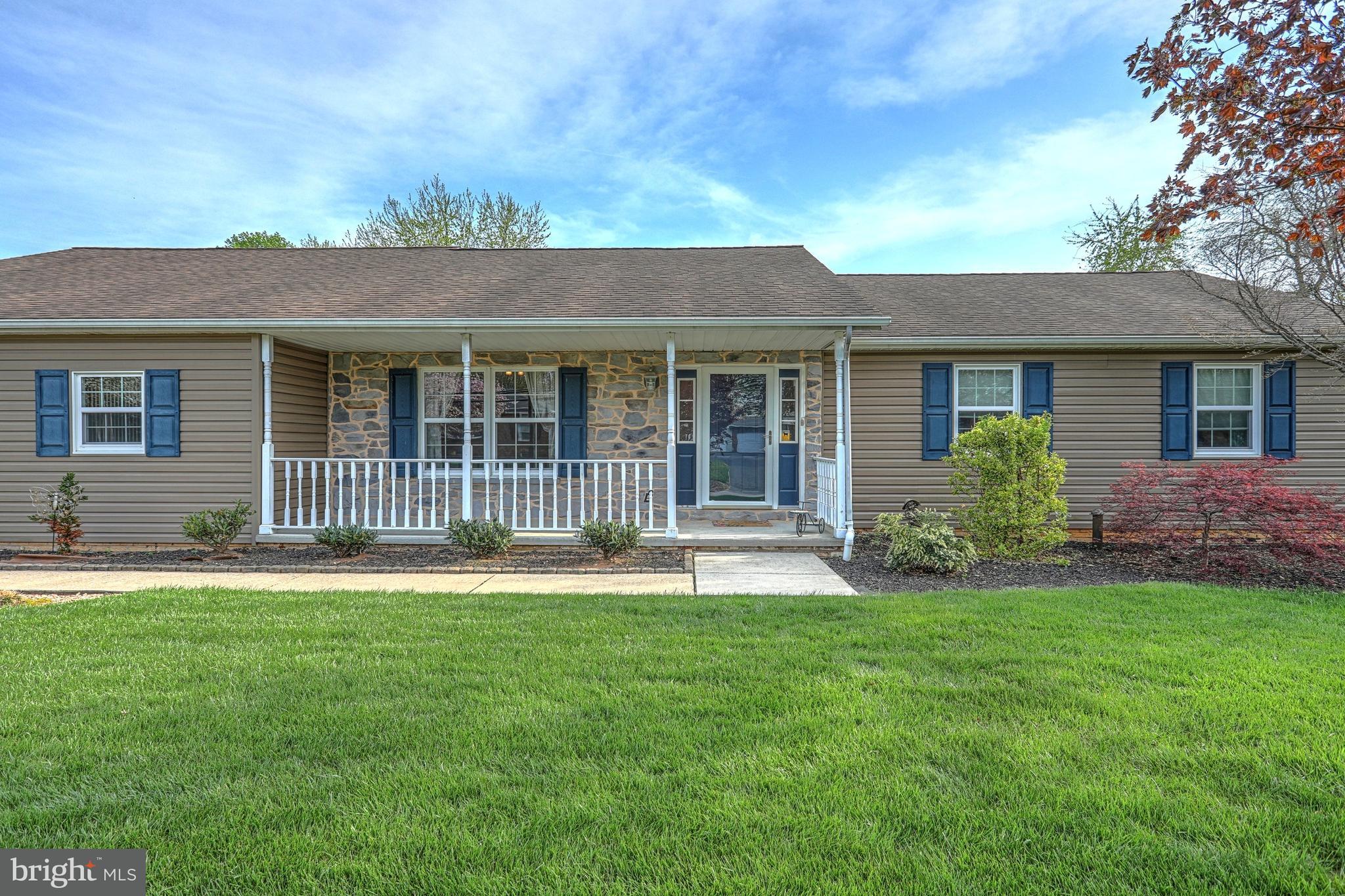 4008 Old Orchard Road York, PA 17402 - Photo 2 of 28 Gallery Image 2