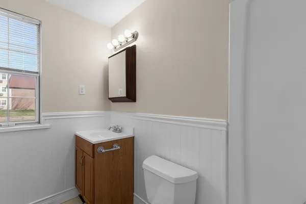 $1,900 | 180 Main Street, Unit D80, Bridgewater, MA 02324