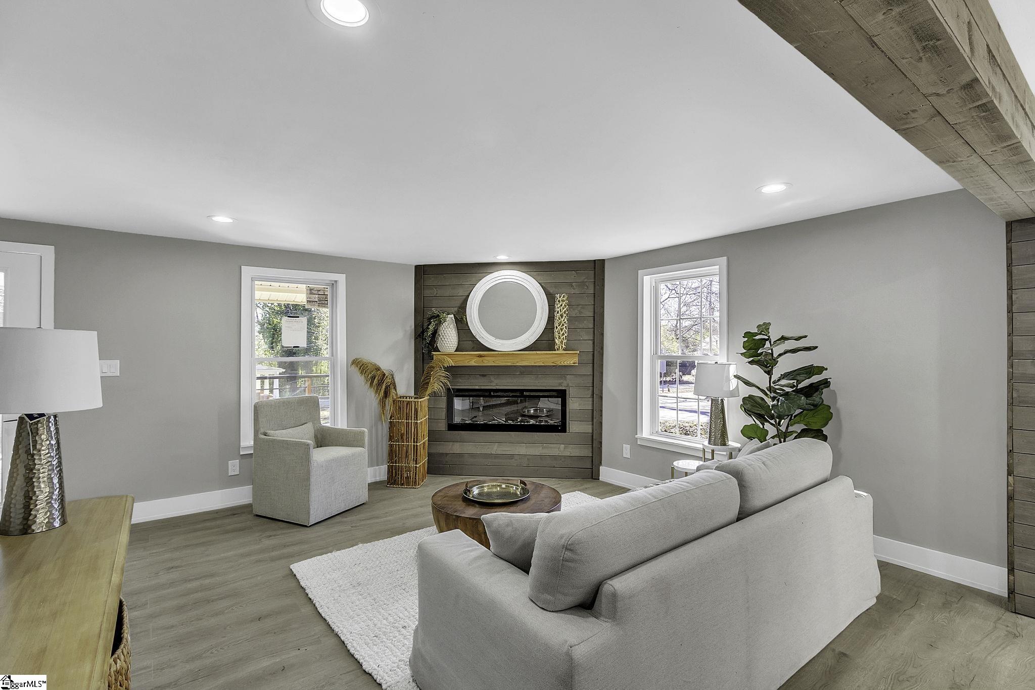 201 Front Street Easley, SC 29640 - Photo 6 of 27 Gallery Image 6