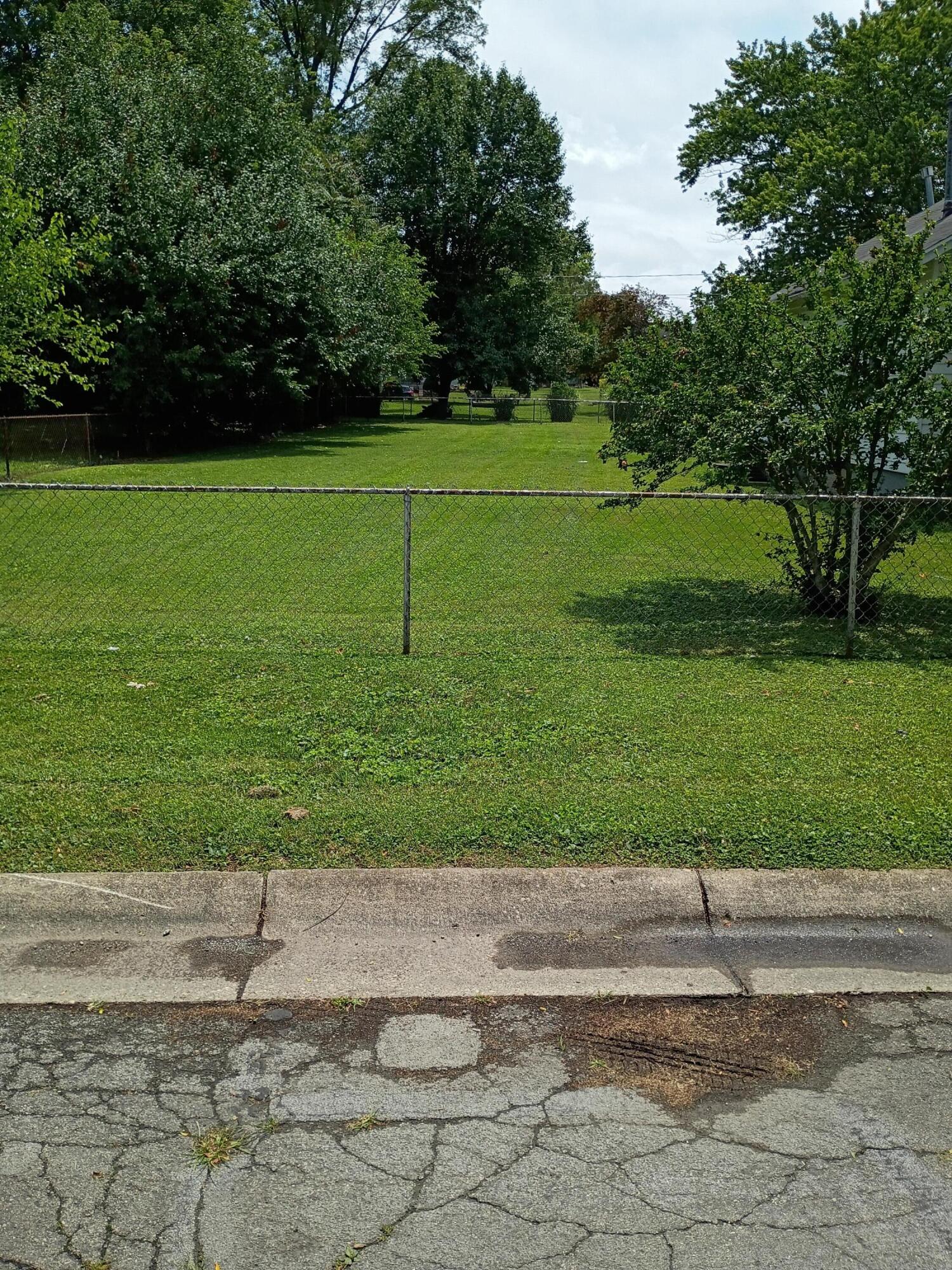 1916 Delaware Avenue Springfield, OH 45506 - Photo 4 of 17