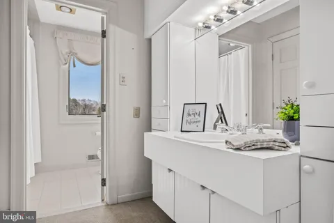 $2,795,000 | 9 Deerfield Terrace, Moorestown, NJ 08057