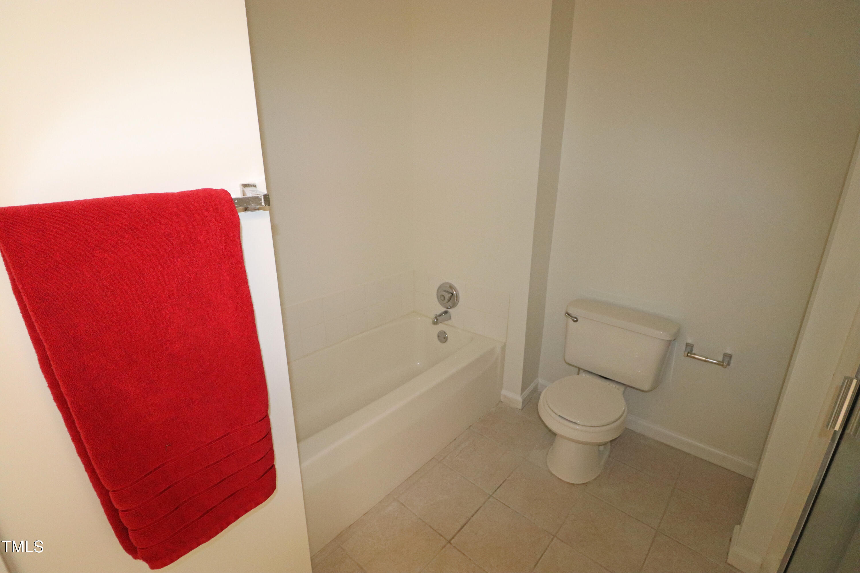 11321 Involute Place, Unit 102 Raleigh, NC 27617 - Photo 9 of 37 Separate tub